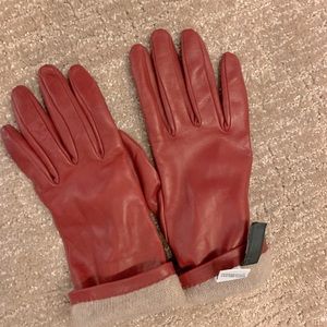 Italian 100% leather gloves with cashmere lining